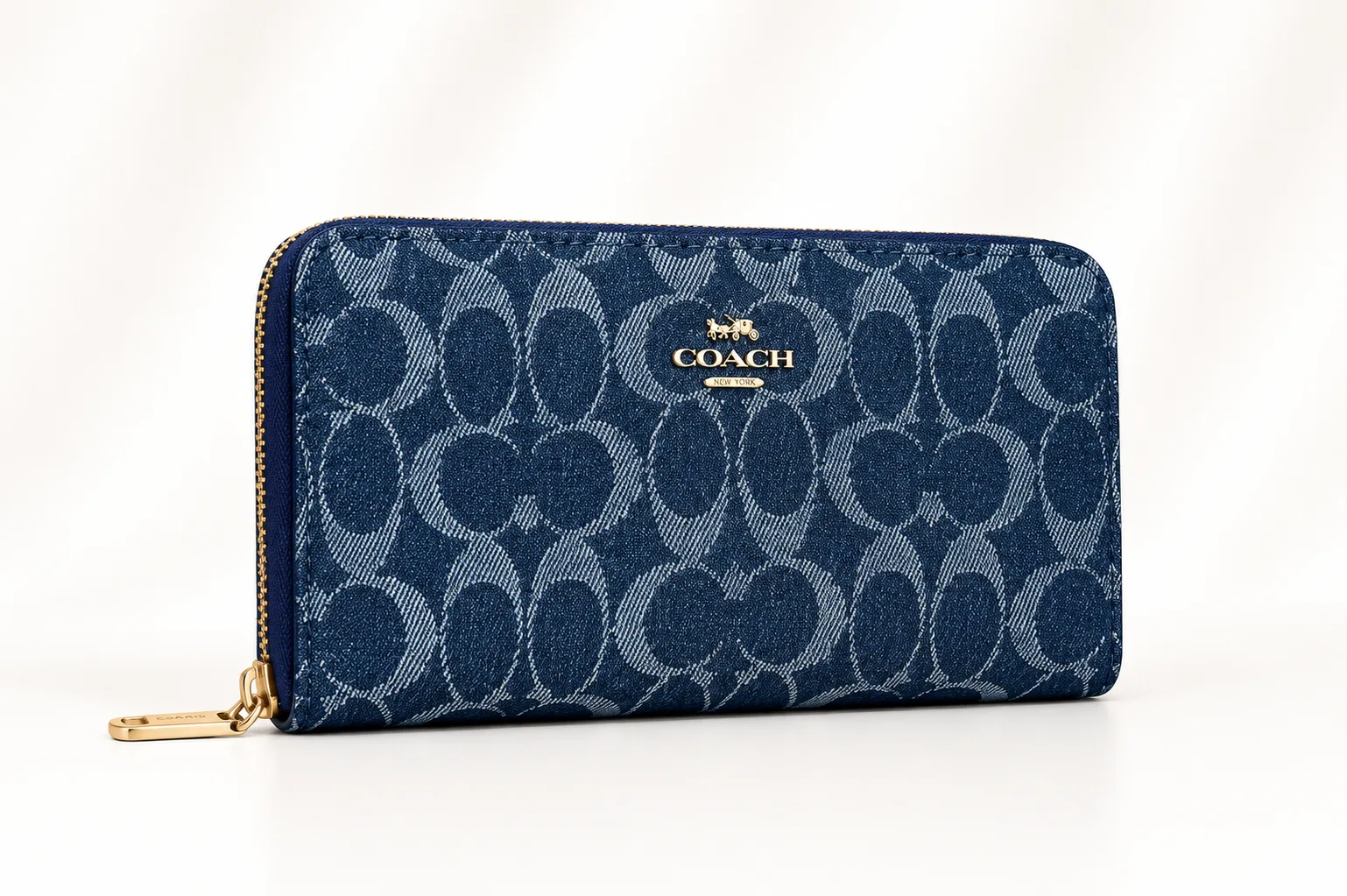 Coach Long Zip Around Wallet in Signature Canvas & Jacquard in Denim/Chambray blue